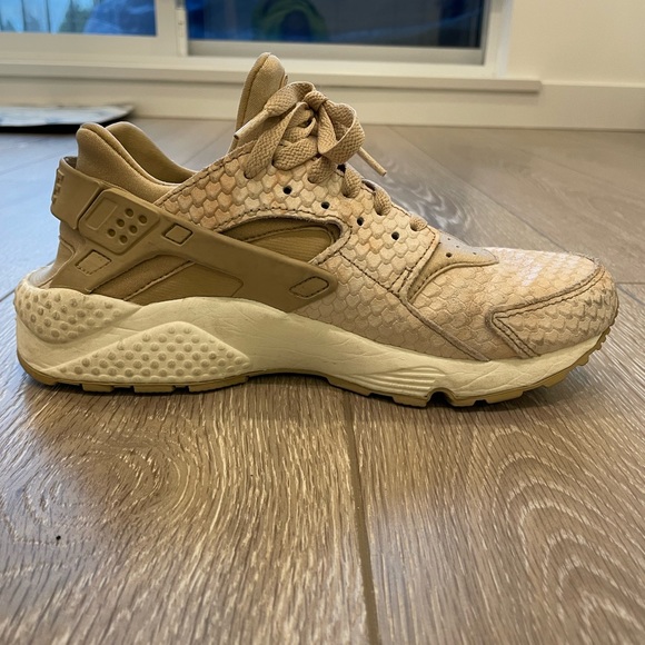 Nike Air Huarache Snake Print Sneakers Size 8.5 - Picture 8 of 11